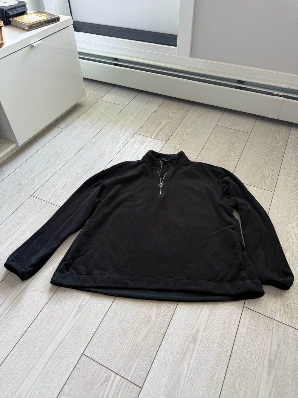 Nike XL fleece quarter zip black sweater front pocket active cozy athleisure